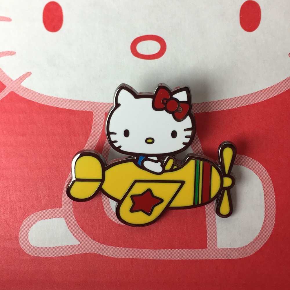 HELLO KITTY Enamel Pin